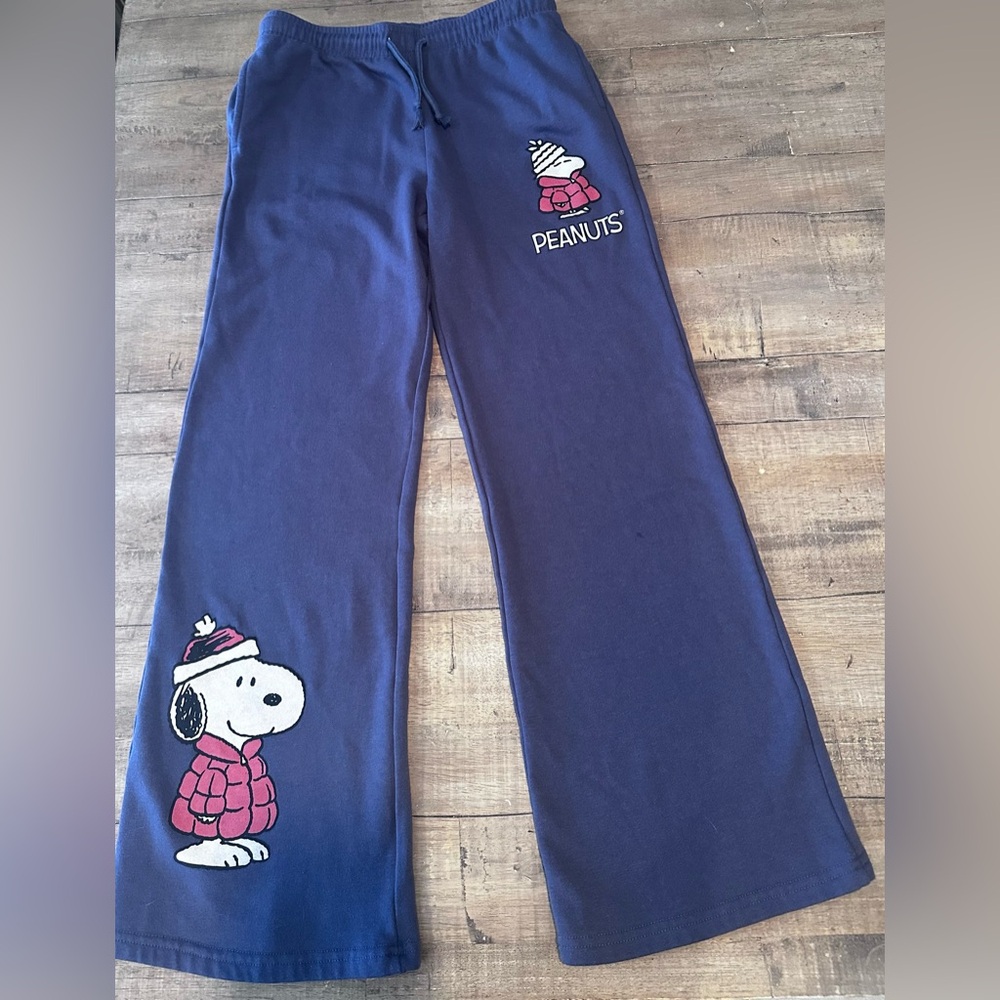 NWOT Peanuts Snoopy Women’s Sweatpants